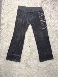 Veste 25 pièces et pantalons 25 pièces de Juicy Co..