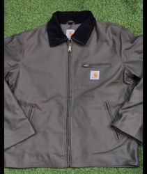 Carhartt Umgestaltungsstil graue Jacke