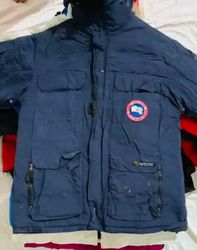 Canada gooes  puffer jacktes 100 % authenic gurant..