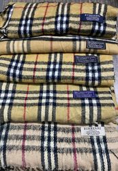 Burberry Scarves Beige- 15 pieces