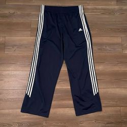 DT:09 adidas sweatpants