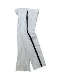 Pantalons larges Nike spéciaux