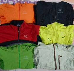 ARC'TERYX JACKEN UND HOSEN 13 TEILE