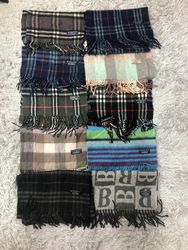 Écharpes Burberry 30 pcs