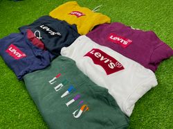 Levi's sweatshirts 26 pieces