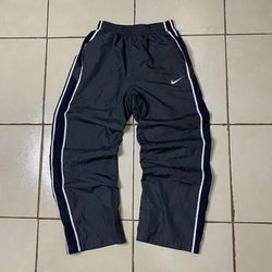 DT:34 Nike track pants 10pcs