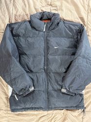 Nike Puffer Jackets - 20 Pieces