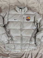 Nike Puffer Jackets - 19 Pieces