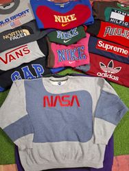 Sweatshirt Nasa style retravaillé.