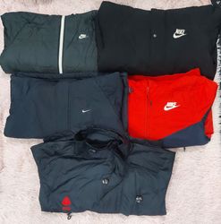 Nike Puffer Jacken 10 Stück