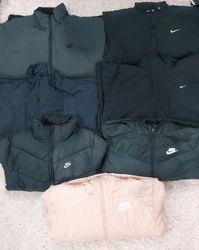 Nike Pufferjacken 14 Stück