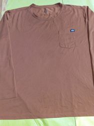 Camisas de marcas misturadas