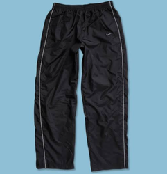 本物のNikeトラックパンツ