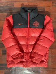 Nike Puffer Jackets - 16 Pieces