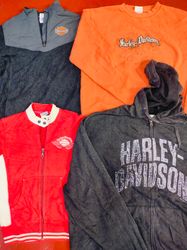 Pulls Harley Davidson