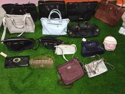 Ladies unbranded hand bags