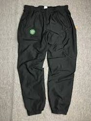 klassische Nike Jogginghose