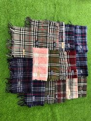 Écharpes Burberry Muffler 20 pièces