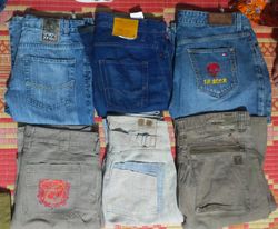 TOMMY HILFIGER AND OTHER MIX BRANDS JEANS TOTAL  1..