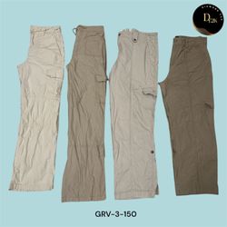 Classic Off-White Cargo Pants – Perfect for Casual..