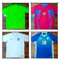 G0197 Vintage Branded Football Jersey - 20 Pieces