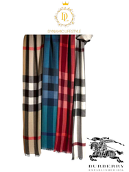 Écharpes Burberry 300 pièces