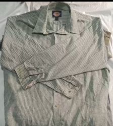 10 pezzi di camicie Carhartt e Dickies
