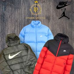 Nike Pufferjacken 40 Stück