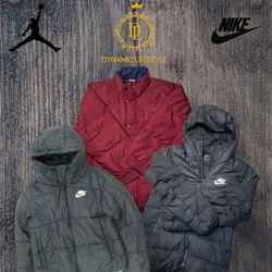 Nike Pufferjacken 60 Stück