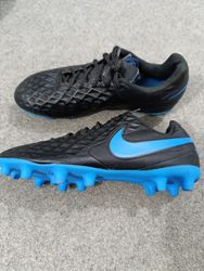 HD782 Premium Branded Football Shoes - 15 pcs