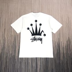 T-shirts blancs Stussy Rework Style Couronne 20 pi..