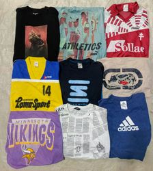 T-shirts graphiques Stone Island et Genral