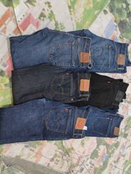 Levi's Straight Jeans