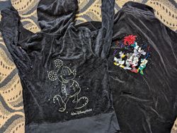 SD107 - Disney Ladies Tops - 5 Pieces