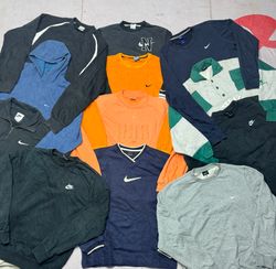 VINTAGE NIKE SWEATSHIRTS