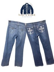 Jeans flare com lindo design de bolso traseiro