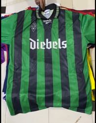 Fußballtrikots/T-Shirts
