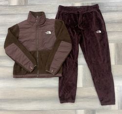 SD0114 - Ladies North Face - 5 Pieces