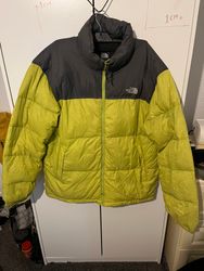 Les vestes The North Face 50 pièces