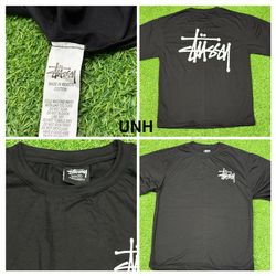 T-shirts style retravaillé Stussy