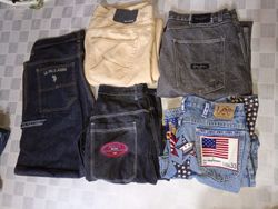 ROCKAWEAR AND OTHER MIX BRANDS JEANS (MR554)
