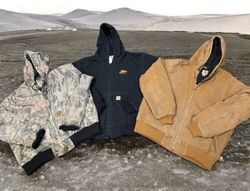 Carhartt Hooded jackets (15pcs)