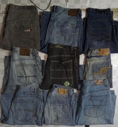 ECKO UNTID SEAN JOHN AND OTHER MIX BRANDS SHORTS (..
