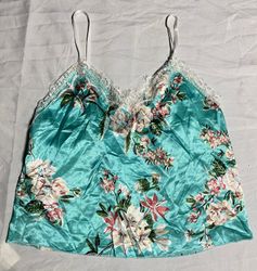 Gv 63 Y2k Print and Sexy Tops