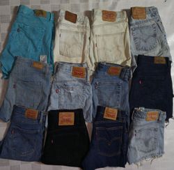 LEV'S MINI SHORTS (ID 1090)