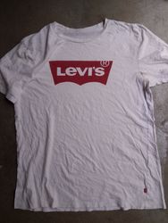 Levi's t shirts 28 pcs