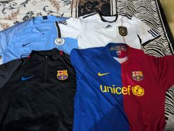 AUTHENTISCHES FUSSBALL T-SHIRT