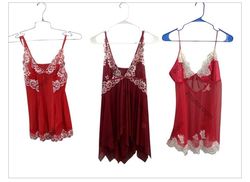 Lingerie romantique mignonne en dentelle et en mai..