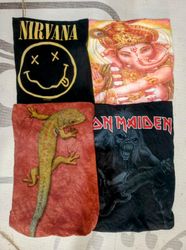 音楽と印刷されたTシャツ