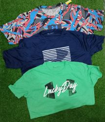 Under Armour T-shirts